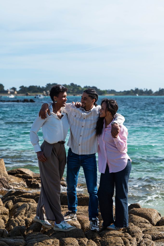 Photo portait famille à la plage